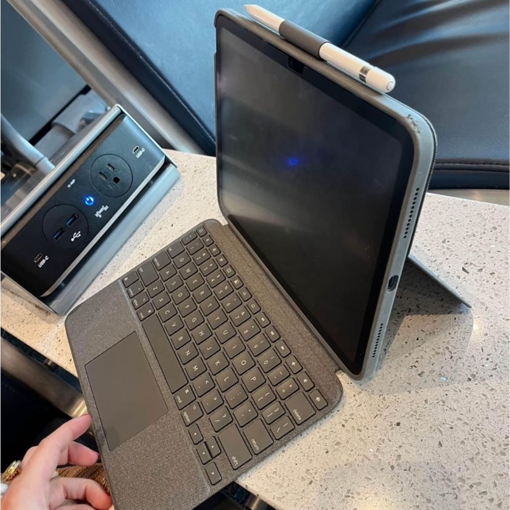 Logitech apple ipad case with track pad